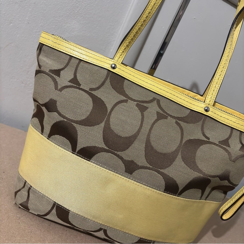Coach Shoulder Shoulder Tote Purse Yellow Stripe Brown C Canvas Leather Trim - Picture 3 of 15